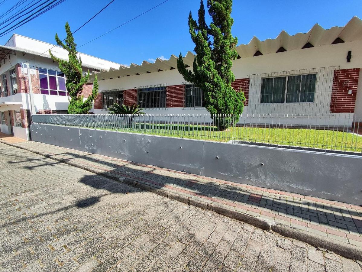 Villa Bilac 06 - Amplo Studio Proximo A Vila Germanica Blumenau Exterior foto